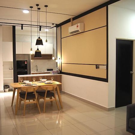 Twin Galaxy Suites By Iconic Bliss Johor Bahru Esterno foto