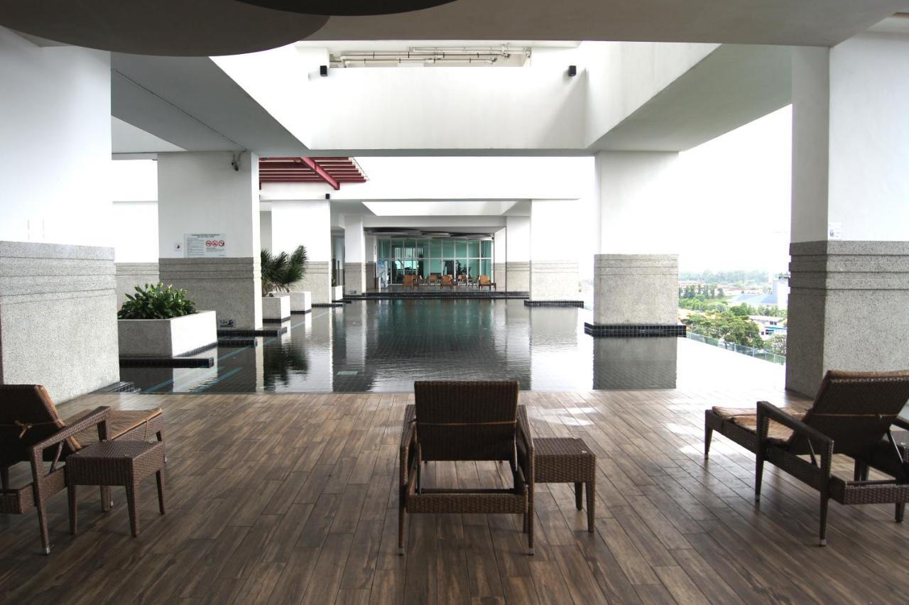 Twin Galaxy Suites By Iconic Bliss Johor Bahru Esterno foto