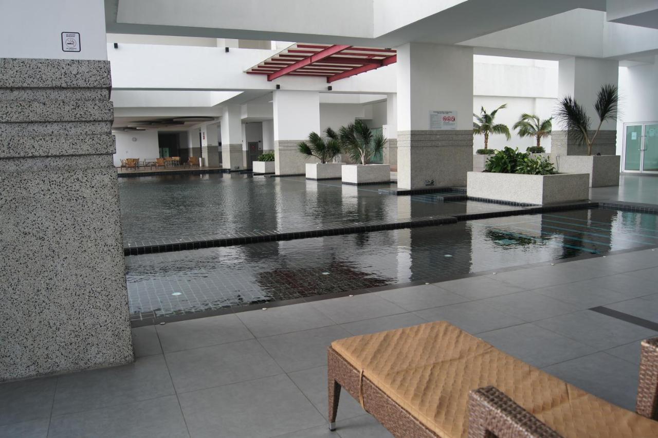 Twin Galaxy Suites By Iconic Bliss Johor Bahru Esterno foto