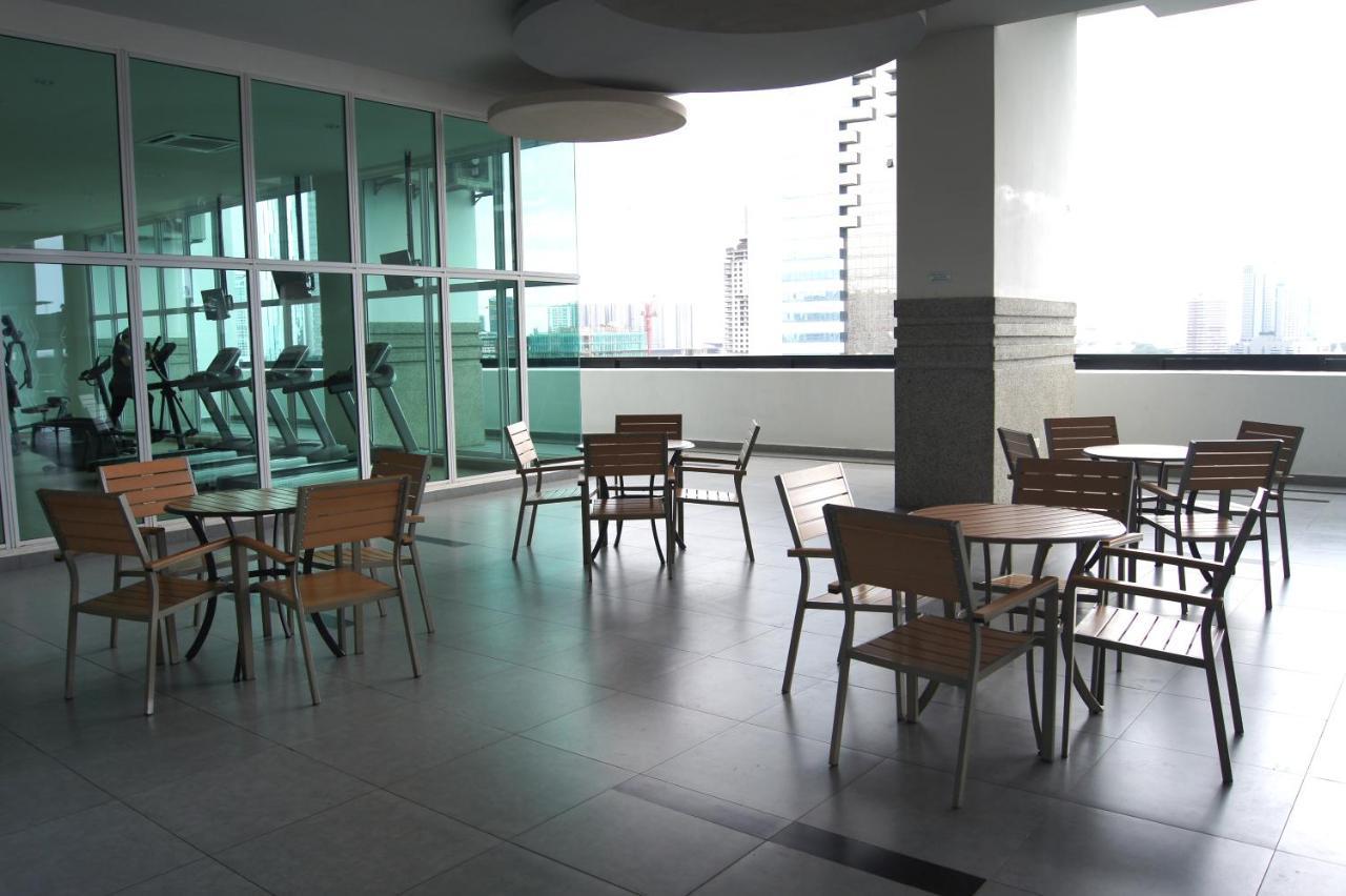 Twin Galaxy Suites By Iconic Bliss Johor Bahru Esterno foto