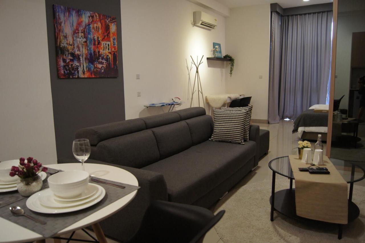 Twin Galaxy Suites By Iconic Bliss Johor Bahru Esterno foto