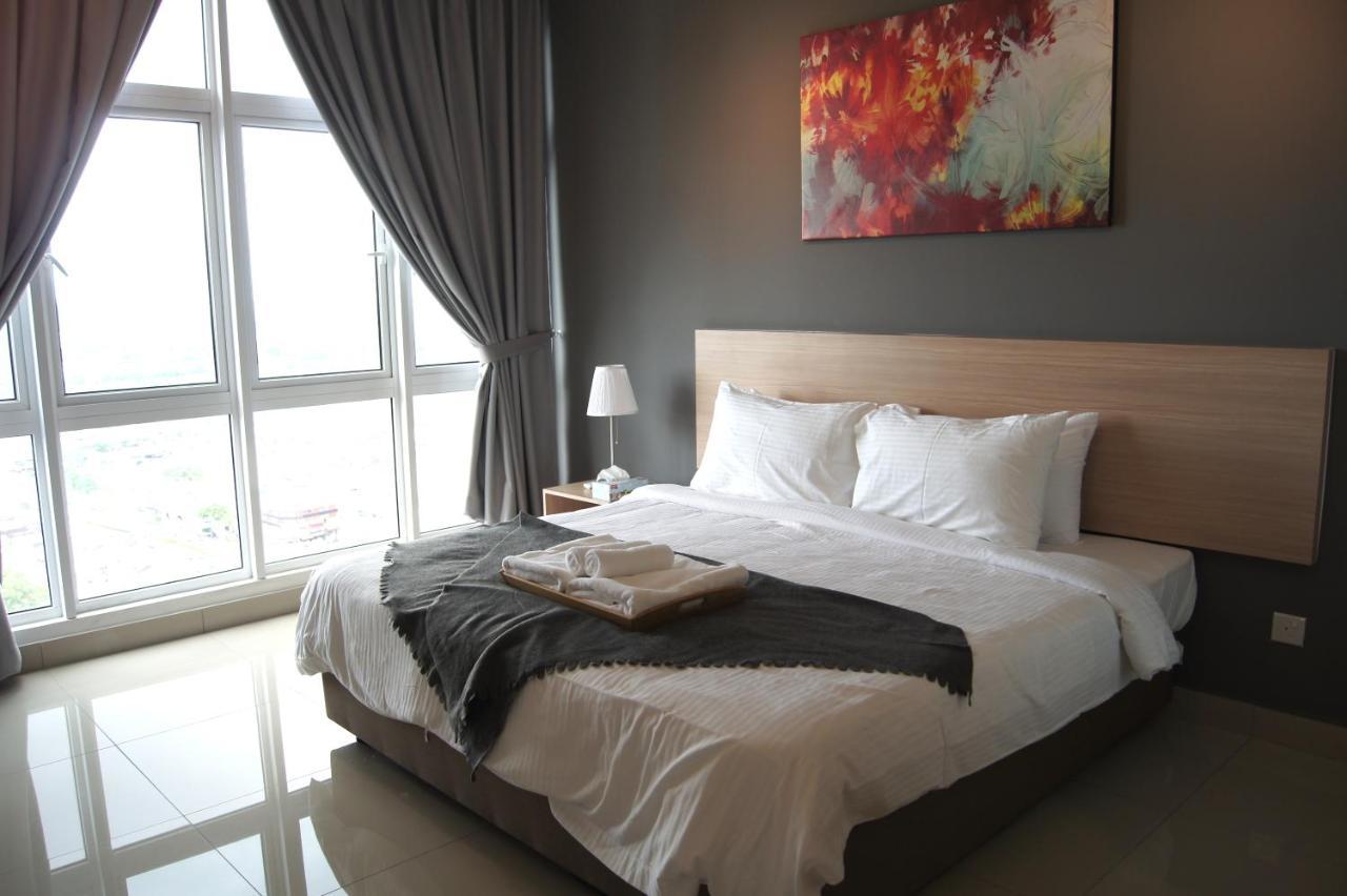Twin Galaxy Suites By Iconic Bliss Johor Bahru Esterno foto