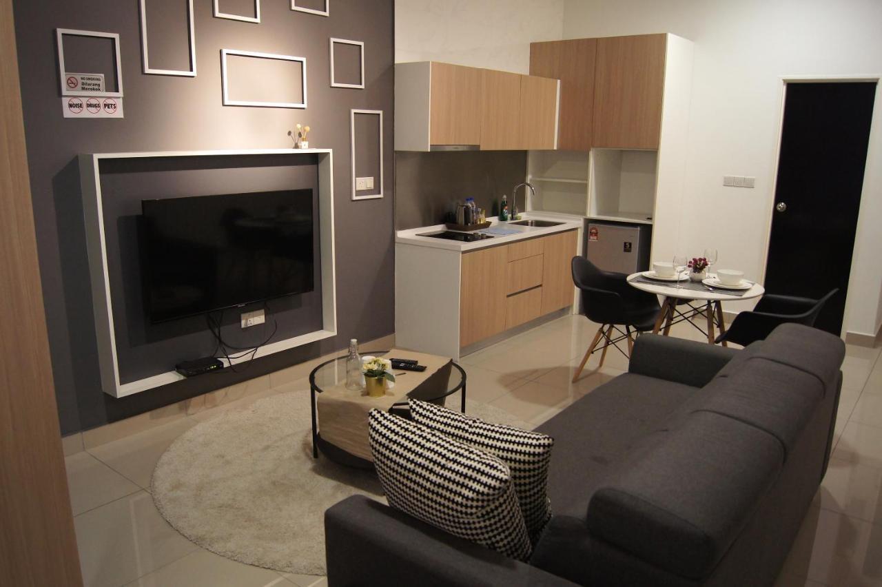 Twin Galaxy Suites By Iconic Bliss Johor Bahru Esterno foto