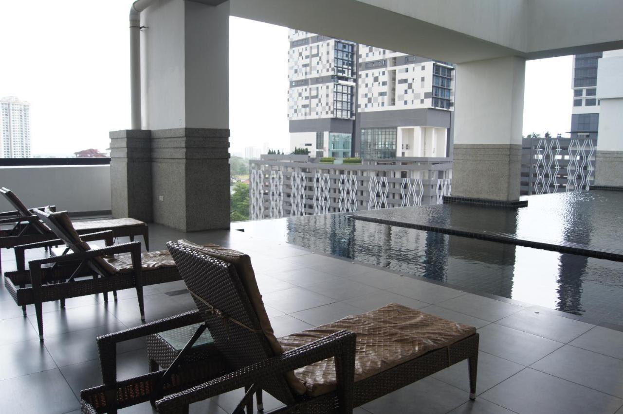 Twin Galaxy Suites By Iconic Bliss Johor Bahru Esterno foto