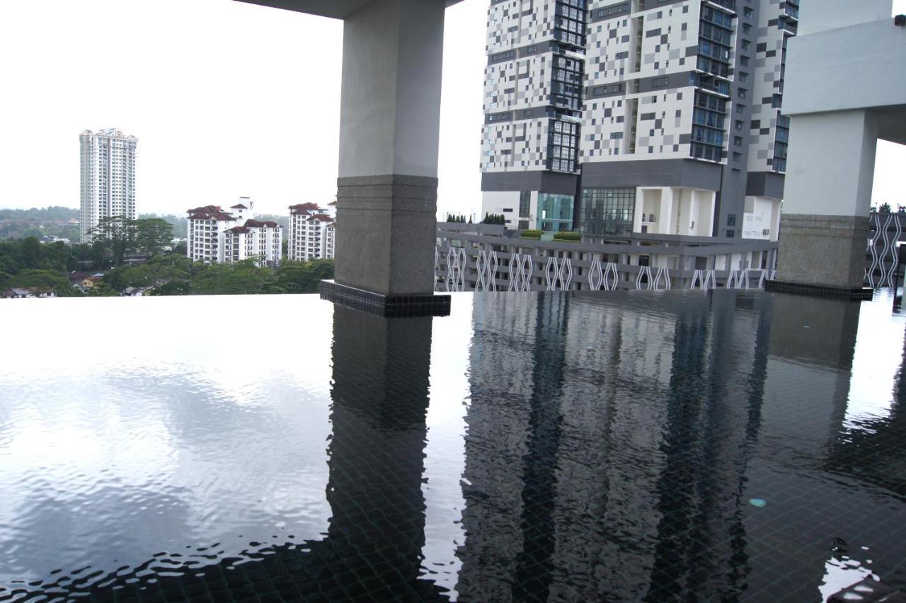 Twin Galaxy Suites By Iconic Bliss Johor Bahru Esterno foto