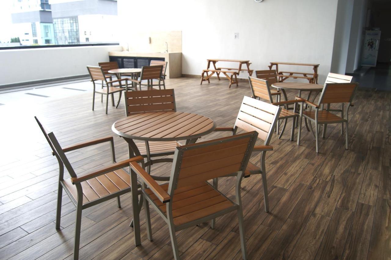 Twin Galaxy Suites By Iconic Bliss Johor Bahru Esterno foto