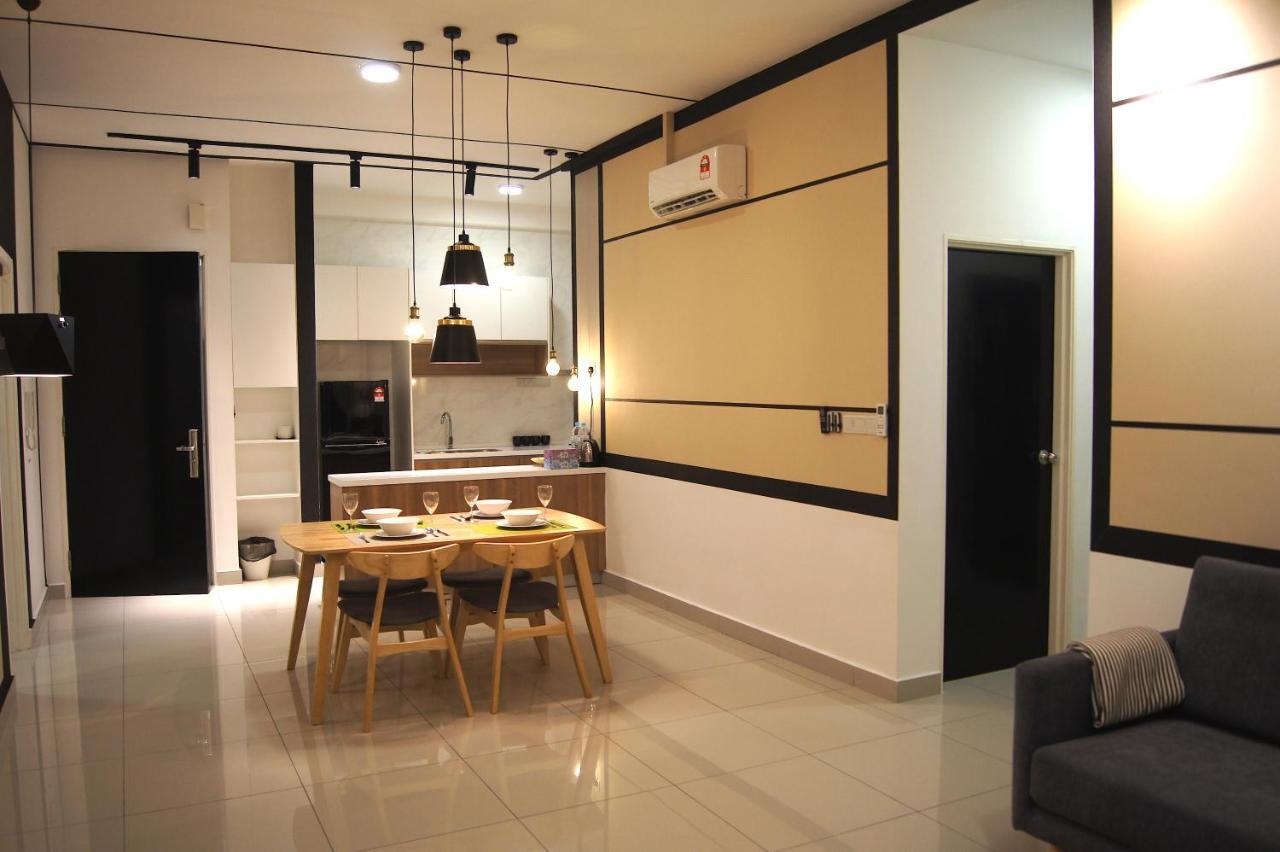 Twin Galaxy Suites By Iconic Bliss Johor Bahru Esterno foto