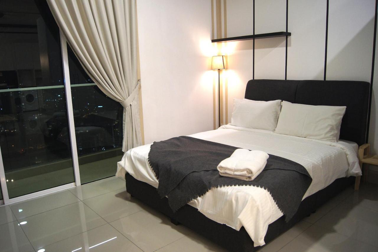 Twin Galaxy Suites By Iconic Bliss Johor Bahru Esterno foto