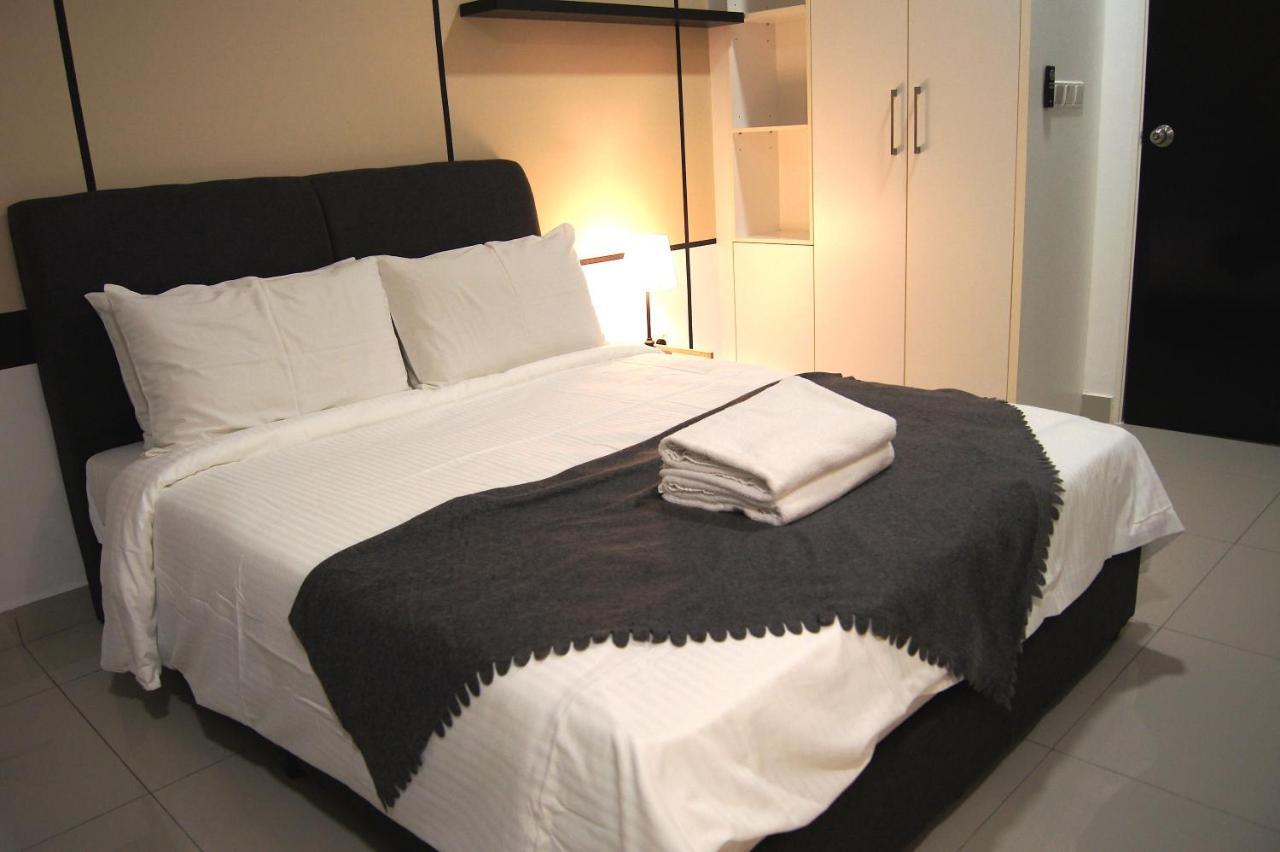 Twin Galaxy Suites By Iconic Bliss Johor Bahru Esterno foto