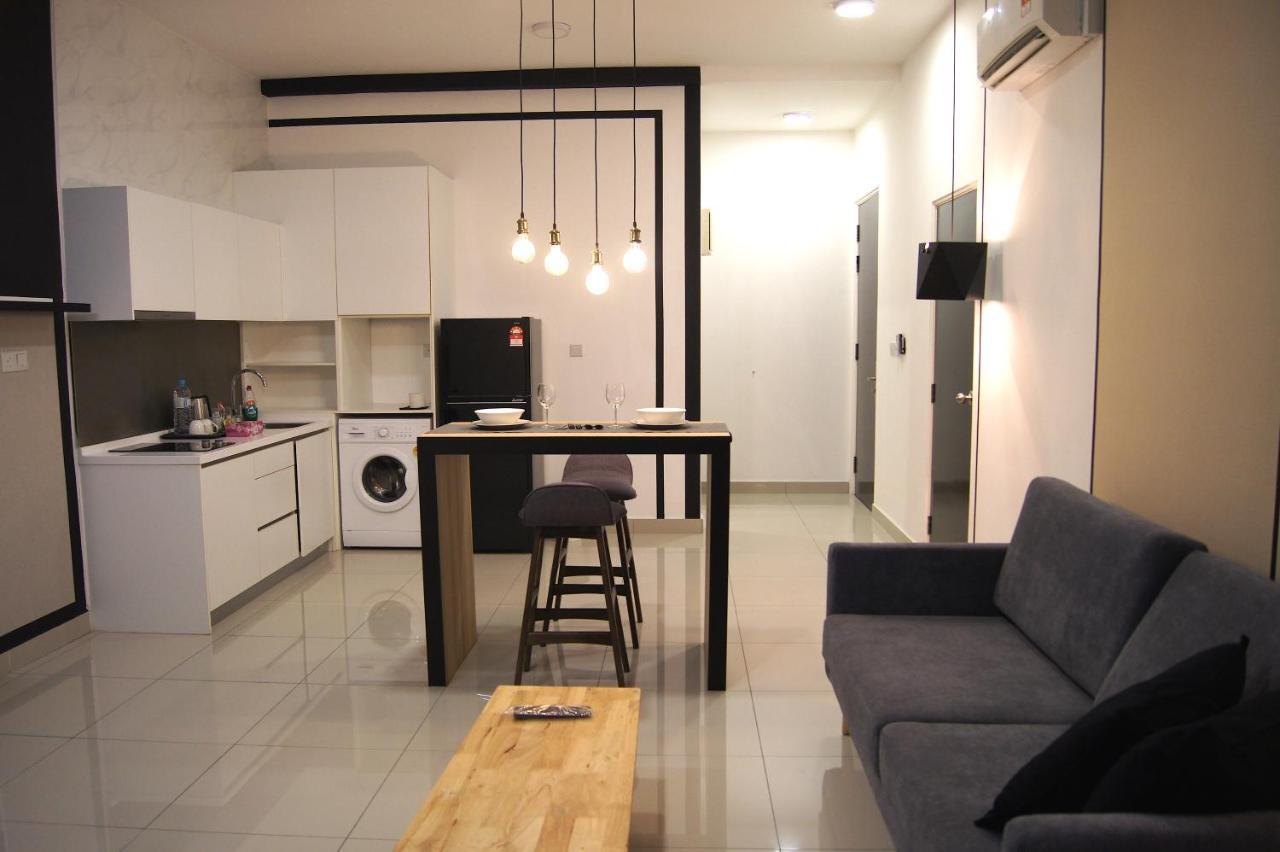 Twin Galaxy Suites By Iconic Bliss Johor Bahru Esterno foto